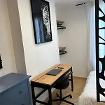 Paris - Studio Pense Comme Une Suite D\'Hotel